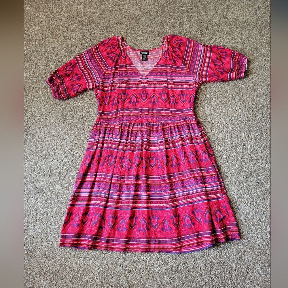 Wrangler Retro Americana Half Sleeve Dress in a Red Aztec Print Sz L